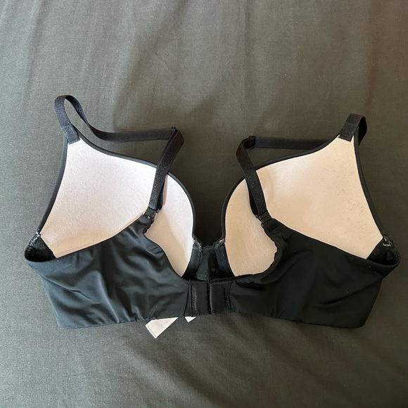 Black Victoria’s Secret Bra - Picture 2 of 3